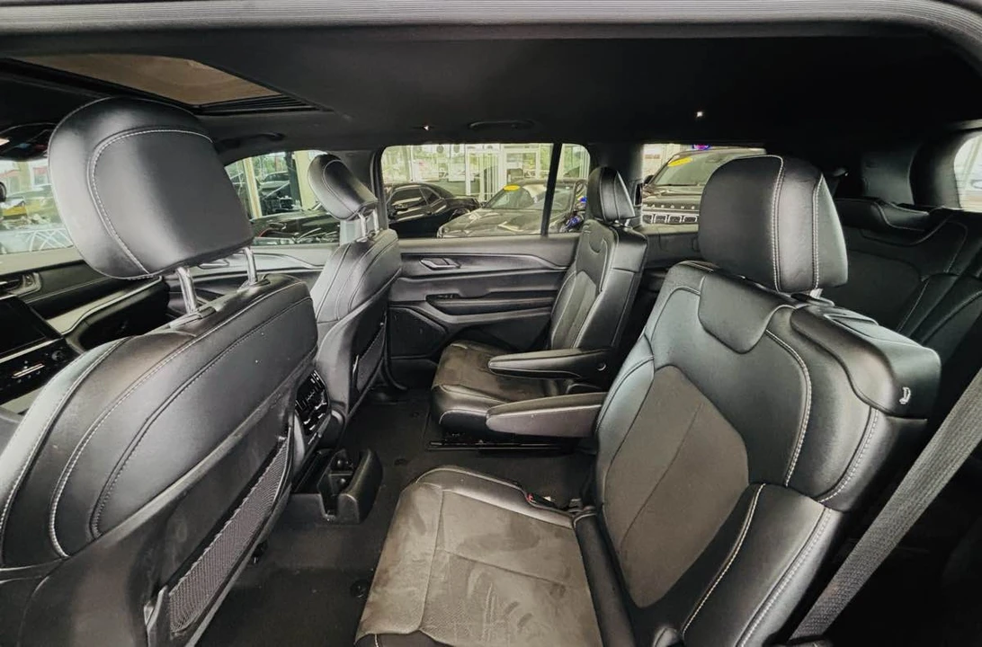 2024 Jeep WL Grand Cherokee - Image 28 of 31