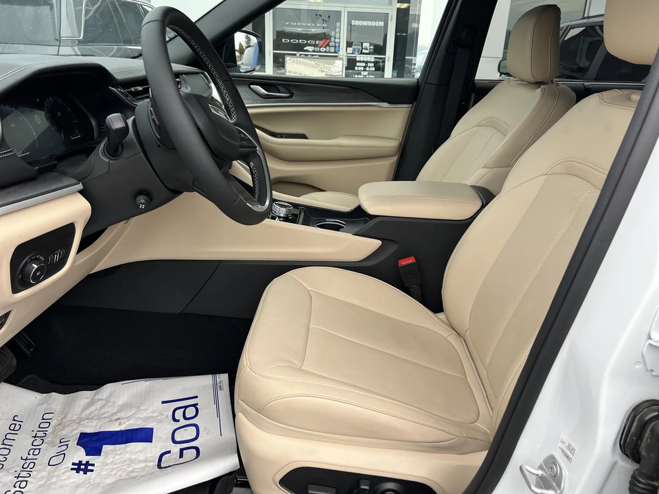 2024 Jeep WL Grand Cherokee - Image 20 of 31