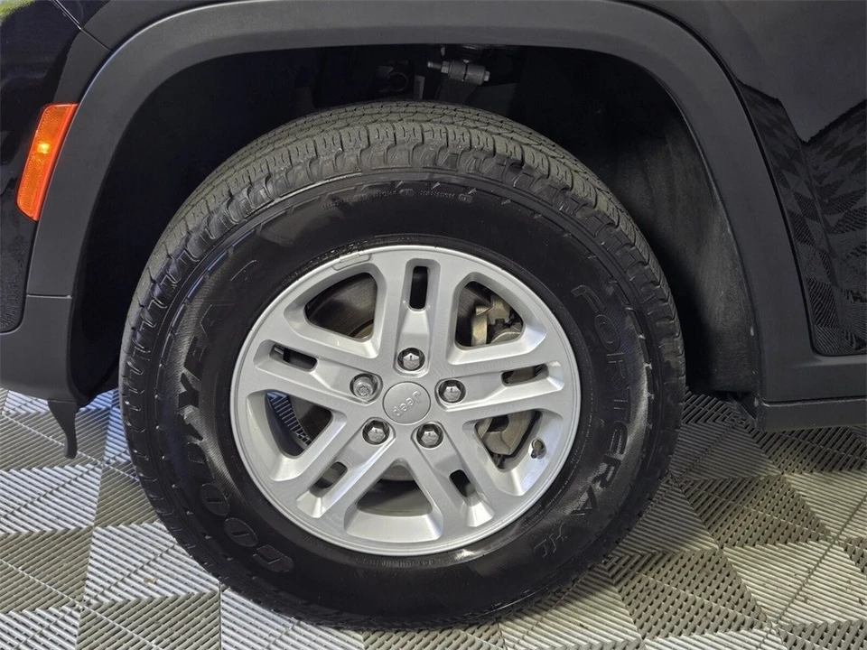 2024 Jeep WL Grand Cherokee - Image 5 of 12
