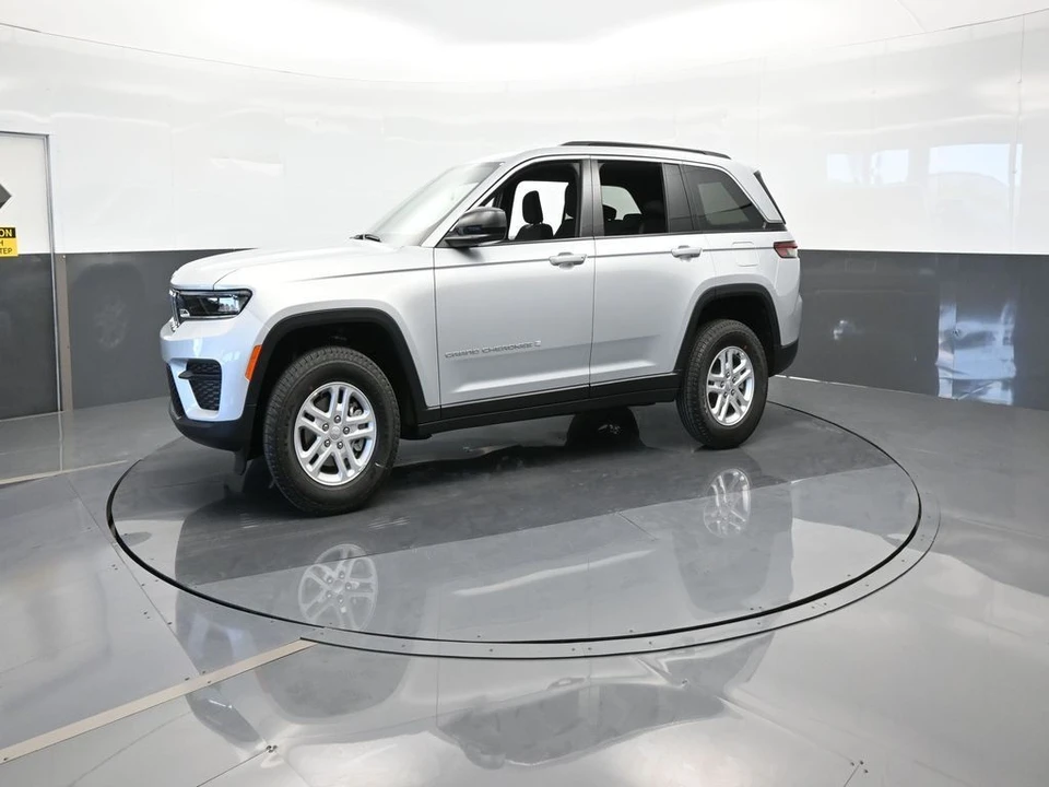 2024 Jeep WL Grand Cherokee - Image 2 of 12