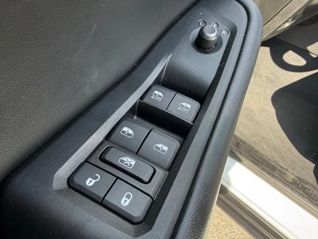 2024 Jeep WL Grand Cherokee - Image 17 of 31