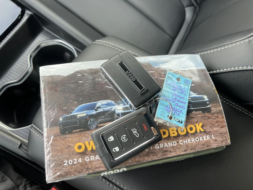 2024 Jeep WL Grand Cherokee - Image 26 of 31