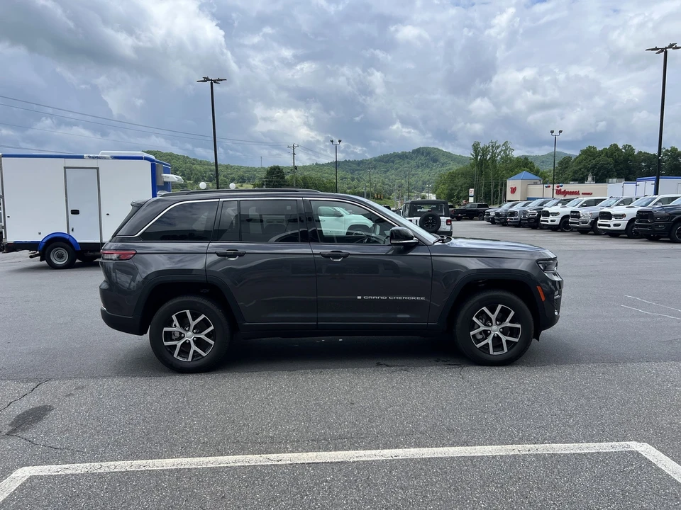 2024 Jeep WL Grand Cherokee - Image 4 of 31