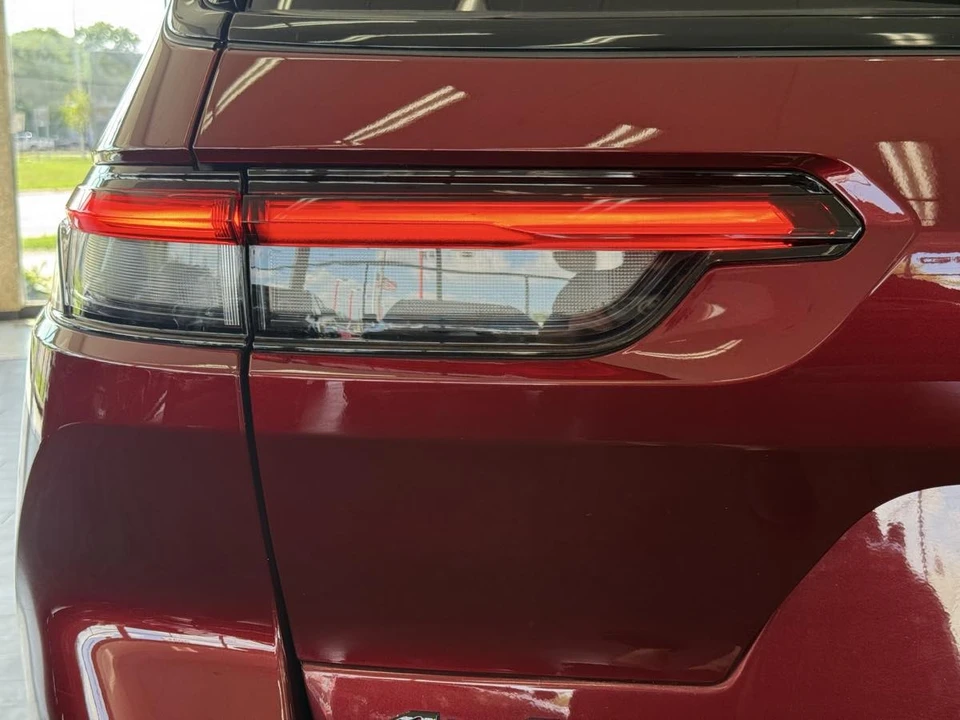 2024 Jeep WL Grand Cherokee - Image 12 of 31