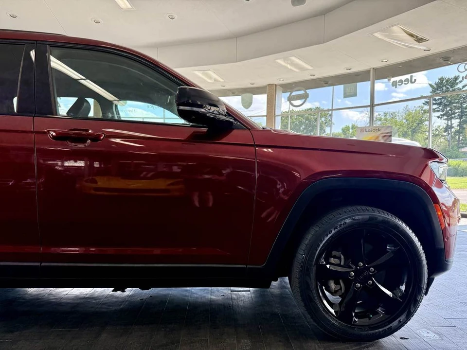 2024 Jeep WL Grand Cherokee - Image 4 of 31