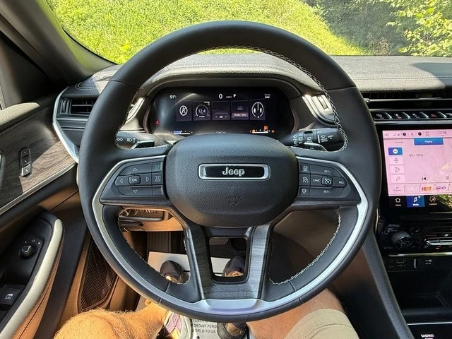 2024 Jeep WL Grand Cherokee - Image 24 of 31