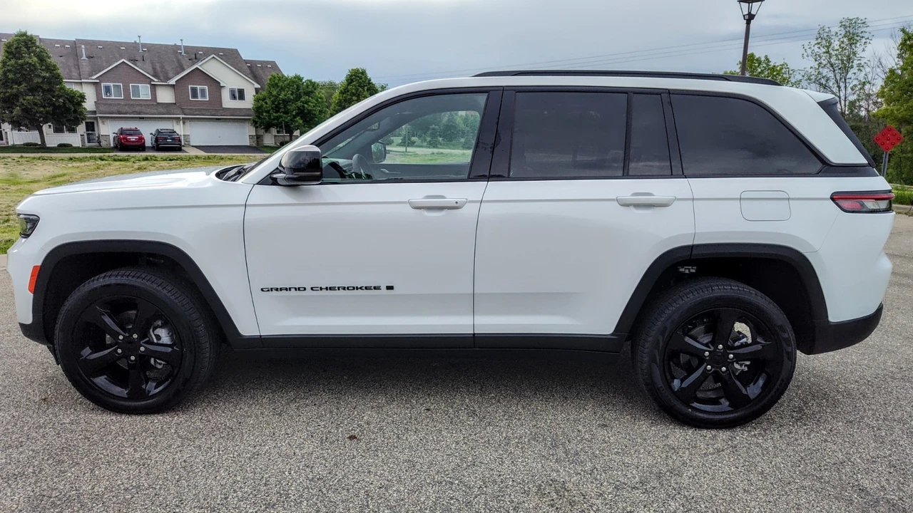2024 Jeep WL Grand Cherokee - Image 8 of 14