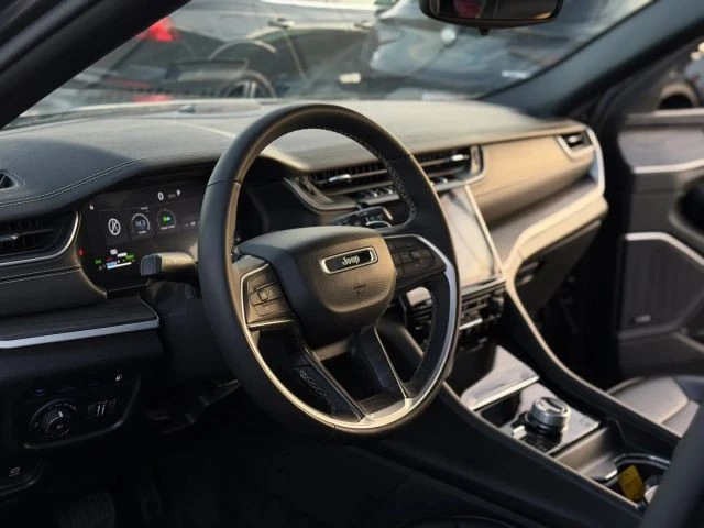 2024 Jeep WL Grand Cherokee - Image 16 of 26
