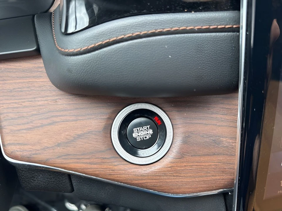 2024 Jeep WL Grand Cherokee - Image 25 of 31
