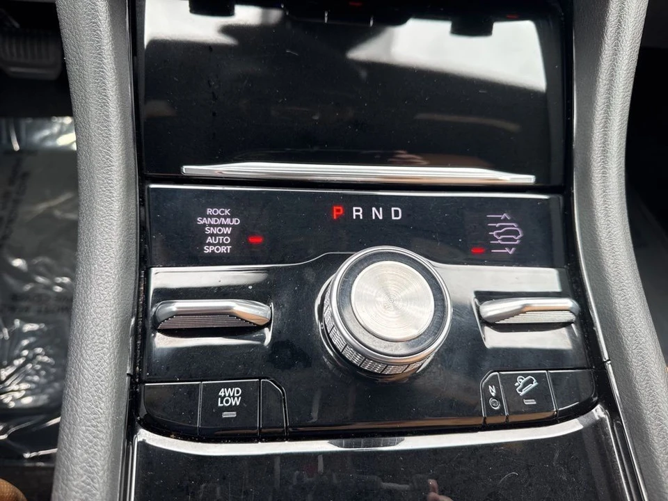 2024 Jeep WL Grand Cherokee - Image 24 of 31