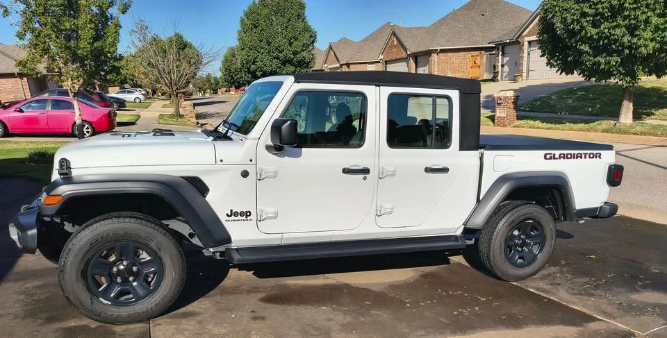 2024 Jeep JT Gladiator - Image 2 of 9