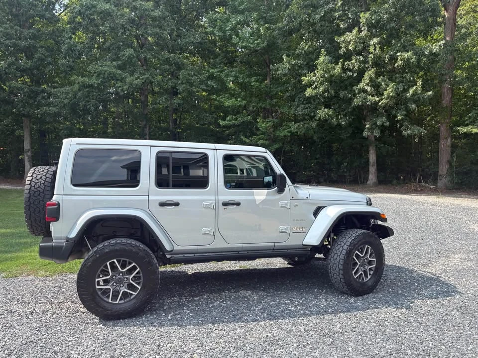 2024 Jeep JL Wrangler - Image 3 of 9