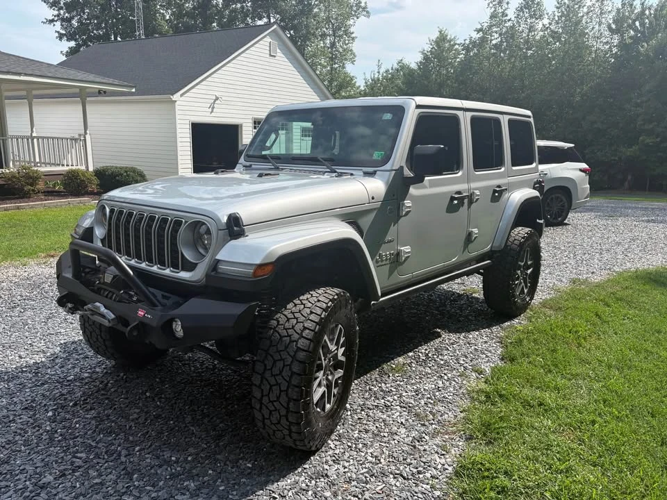 2024 Jeep JL Wrangler - Image 2 of 9
