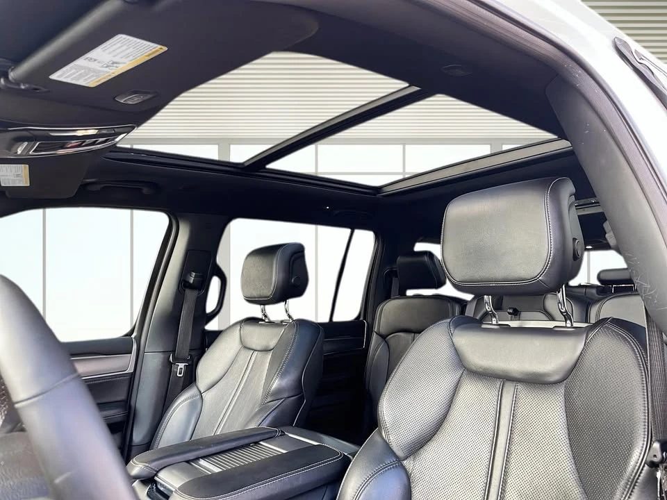 2024 Jeep WS Wagoneer - Image 11 of 12