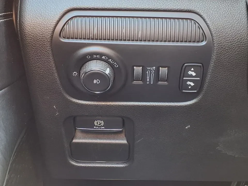 2024 Jeep WS Wagoneer - Image 16 of 19