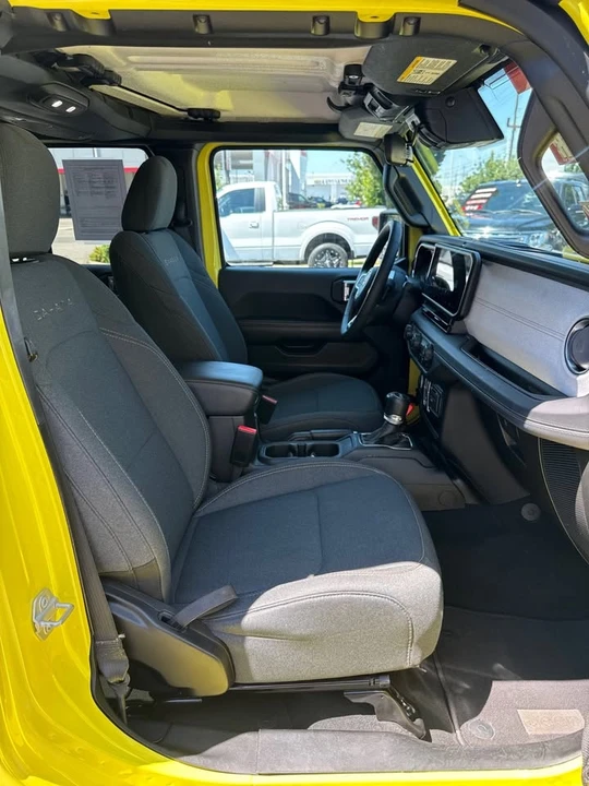 2024 Jeep JL Wrangler - Image 17 of 19