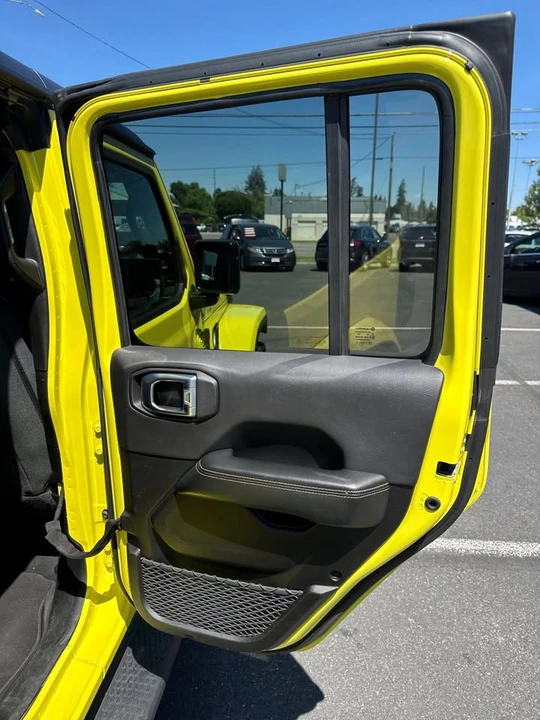 2024 Jeep JL Wrangler - Image 14 of 19