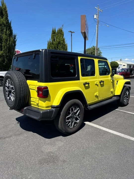2024 Jeep JL Wrangler - Image 5 of 19