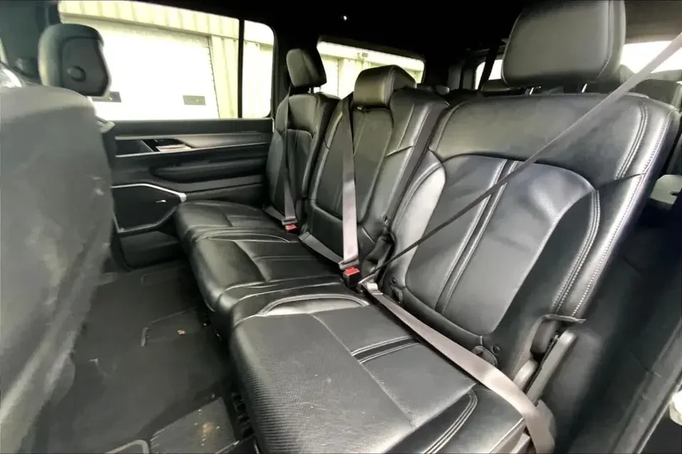 2024 Jeep WS Wagoneer - Image 7 of 9