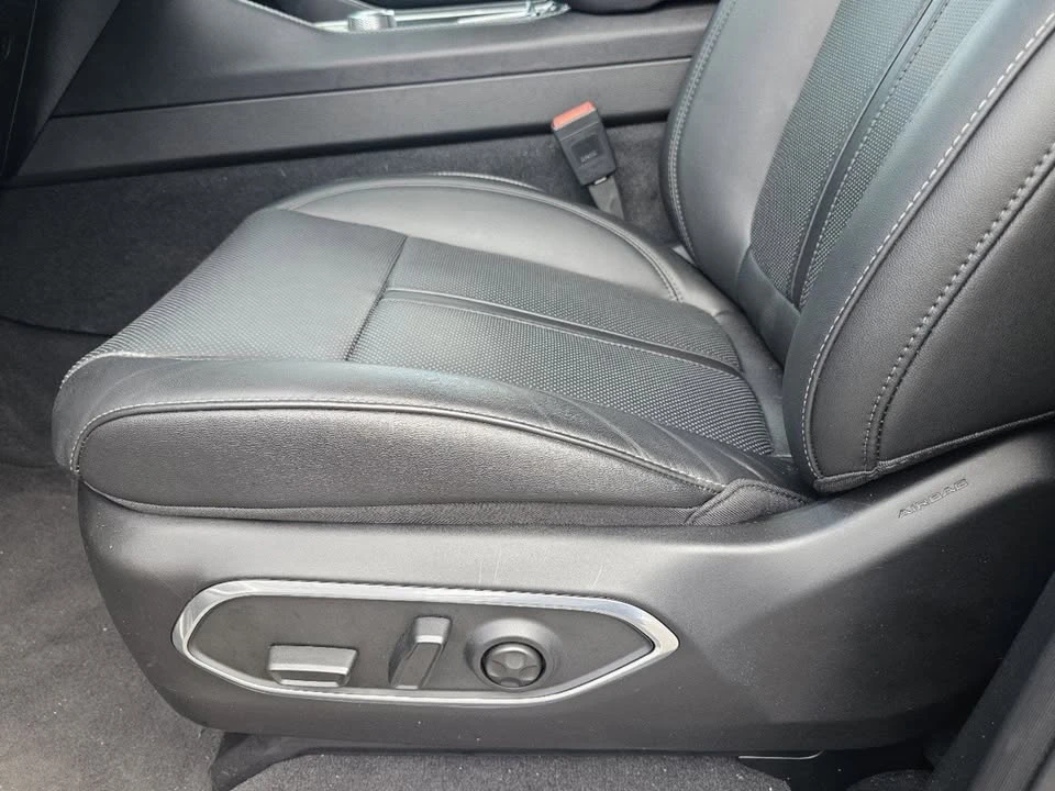 2024 Jeep WS Wagoneer - Image 12 of 19