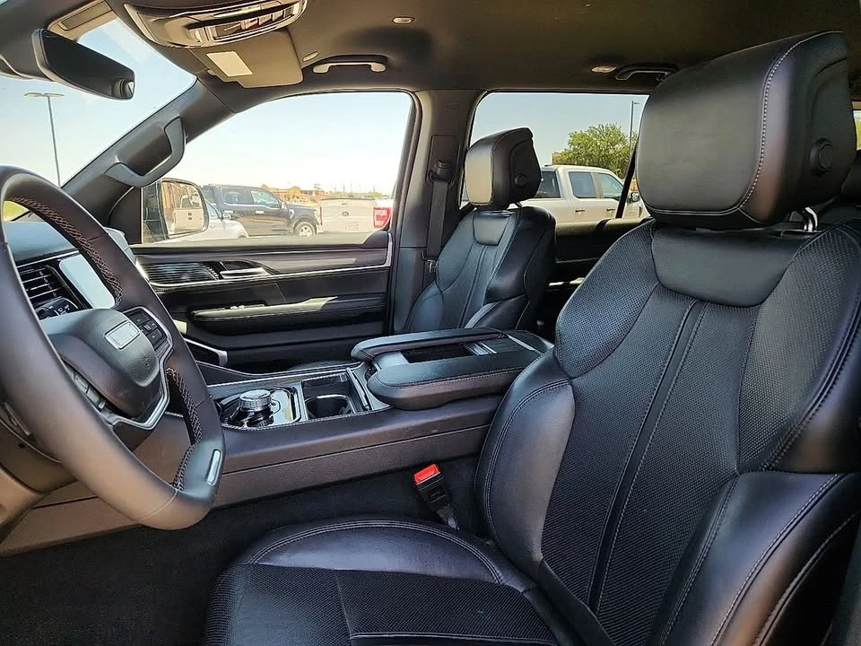2024 Jeep WS Wagoneer - Image 7 of 12
