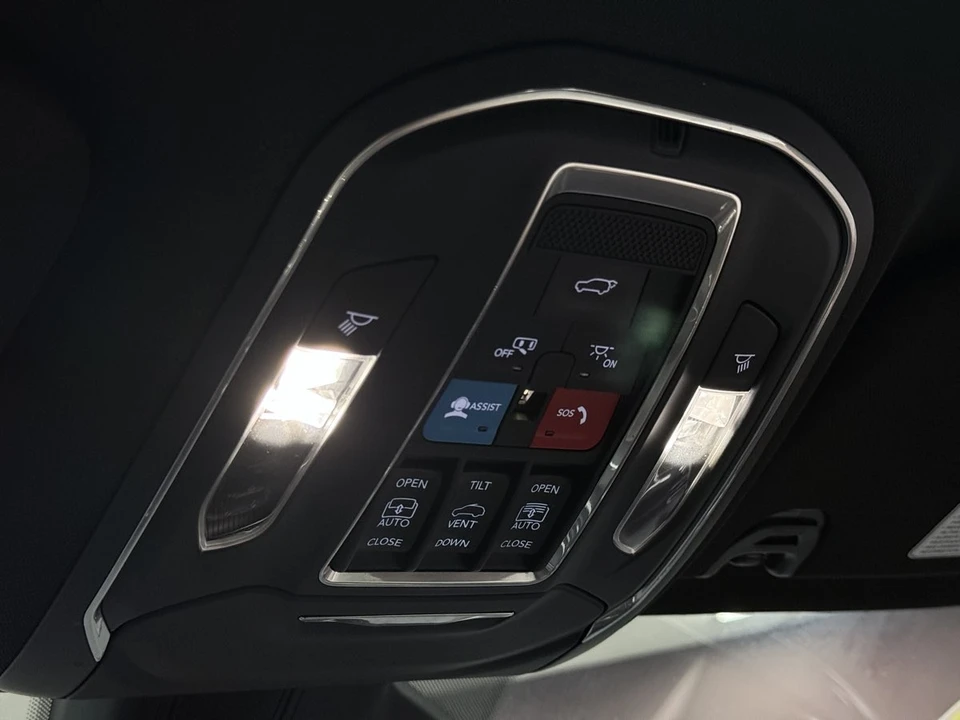 2024 Jeep WS Wagoneer - Image 28 of 31