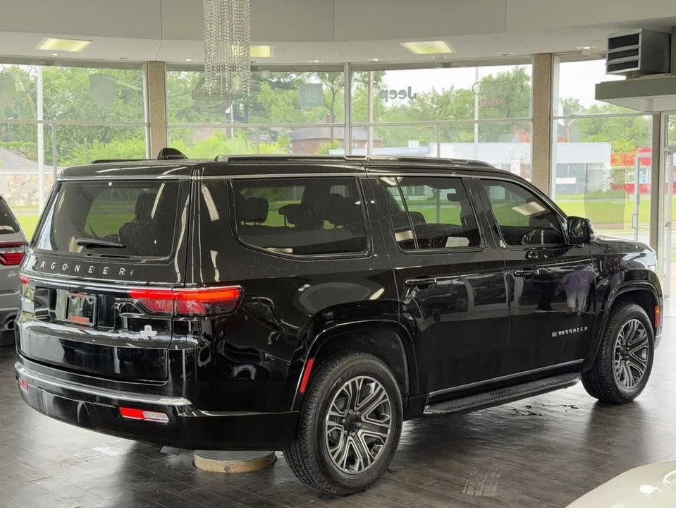 2024 Jeep WS Wagoneer - Image 13 of 21