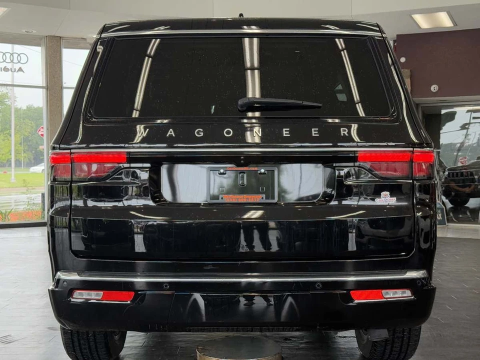 2024 Jeep WS Wagoneer - Image 18 of 21