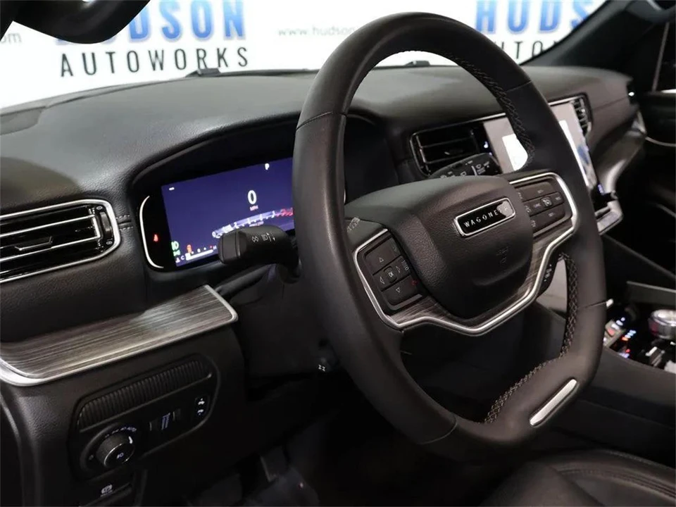 2024 Jeep WS Wagoneer - Image 15 of 31