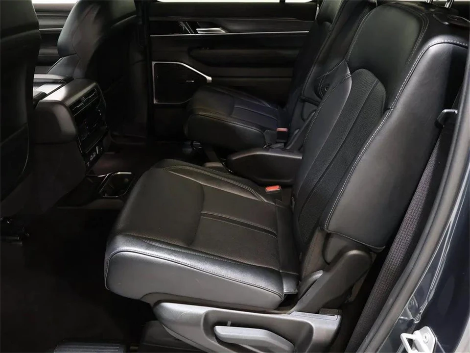2024 Jeep WS Wagoneer - Image 24 of 31