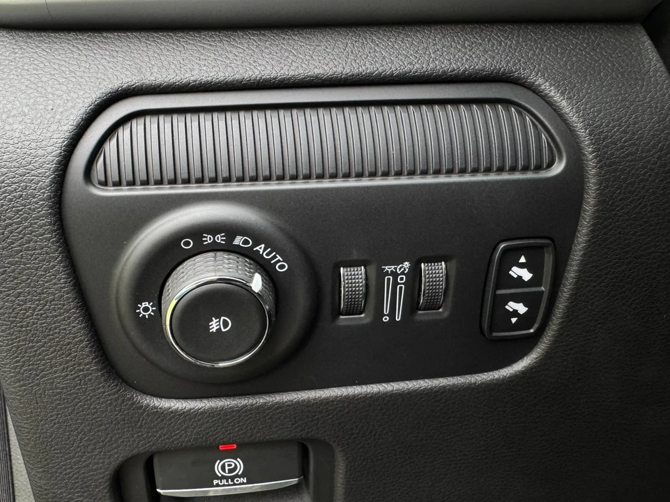 2024 Jeep WS Wagoneer - Image 18 of 21
