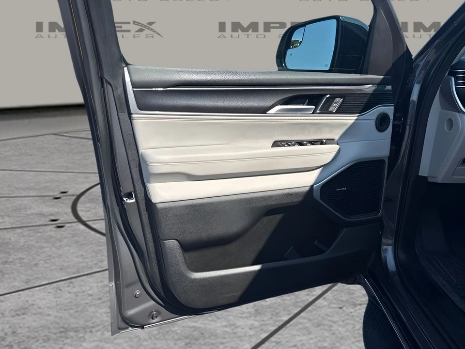 2024 Jeep WS Wagoneer - Image 24 of 31