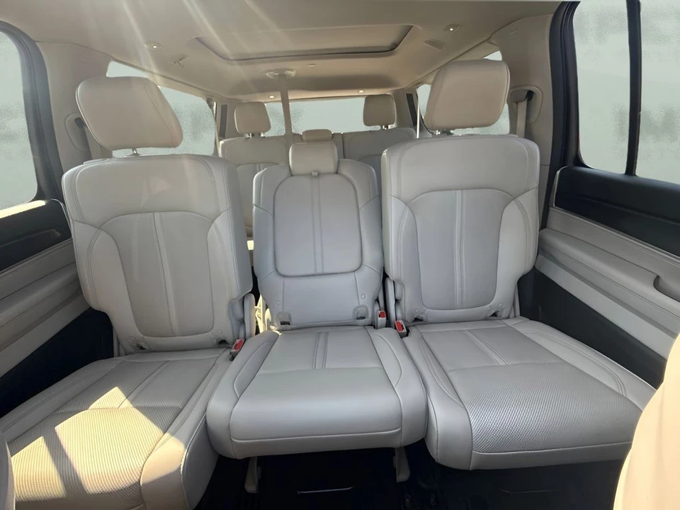 2024 Jeep WS Wagoneer - Image 11 of 31