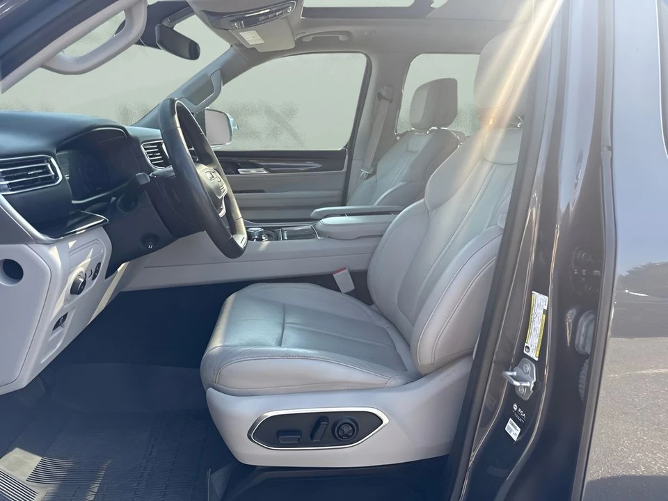 2024 Jeep WS Wagoneer - Image 9 of 31