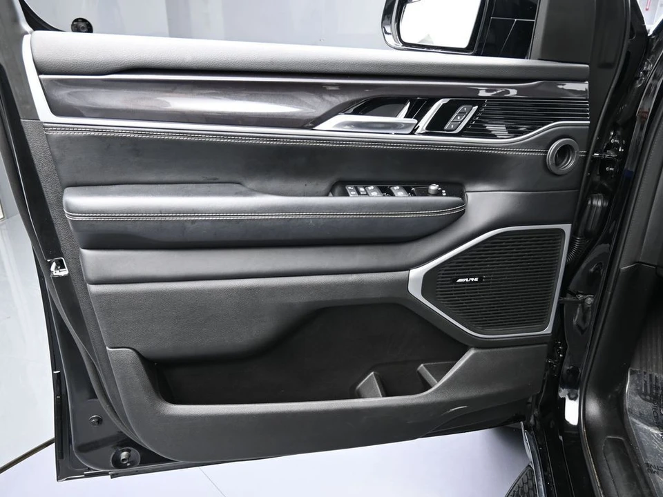 2024 Jeep WS Wagoneer - Image 12 of 12