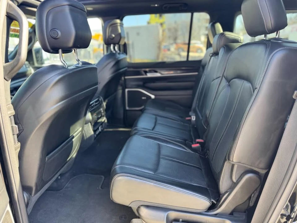 2024 Jeep WS Wagoneer - Image 15 of 20