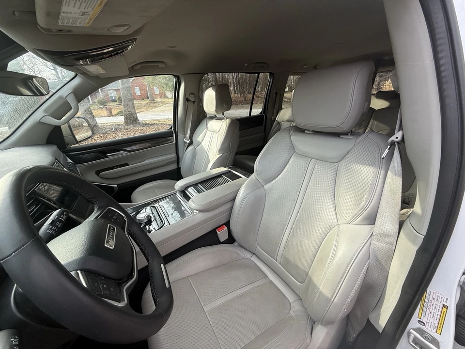 2024 Jeep WS Wagoneer - Image 15 of 20