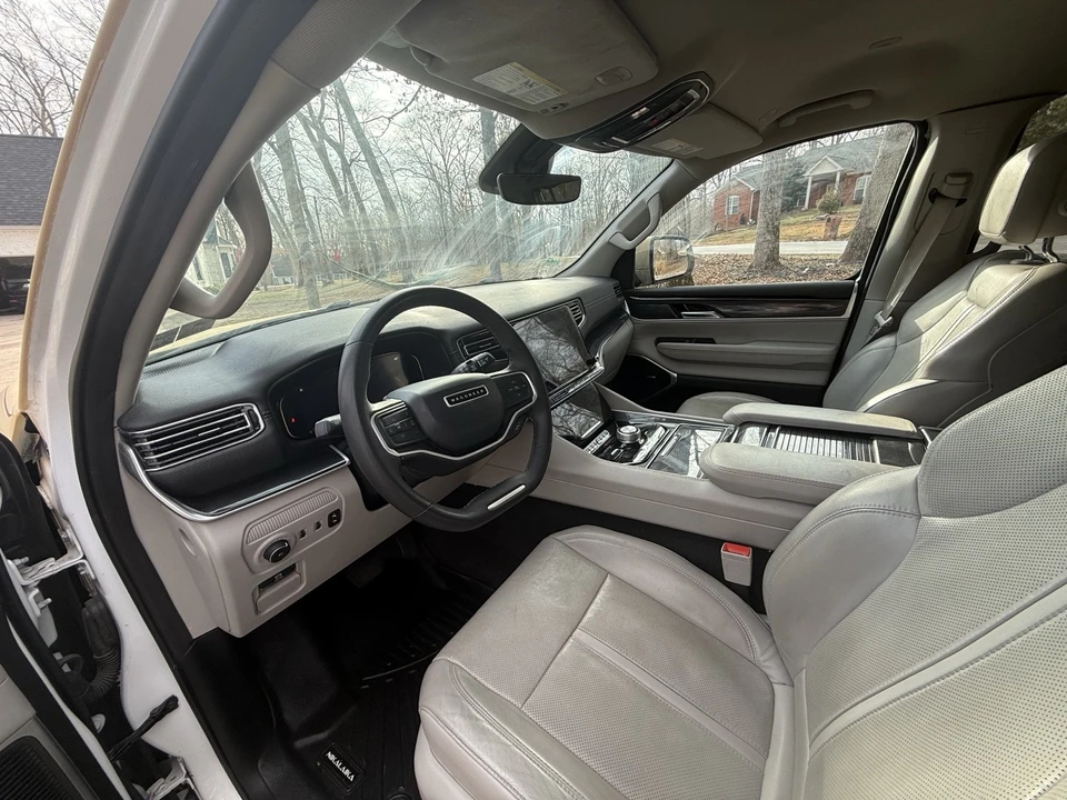 2024 Jeep WS Wagoneer - Image 14 of 20