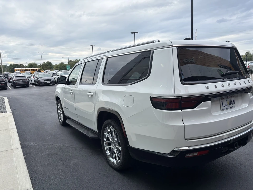 2024 Jeep WS Wagoneer - Image 11 of 20