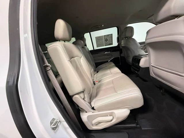 2024 Jeep WS Wagoneer - Image 14 of 20