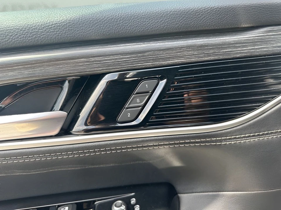2024 Jeep WS Wagoneer - Image 11 of 12