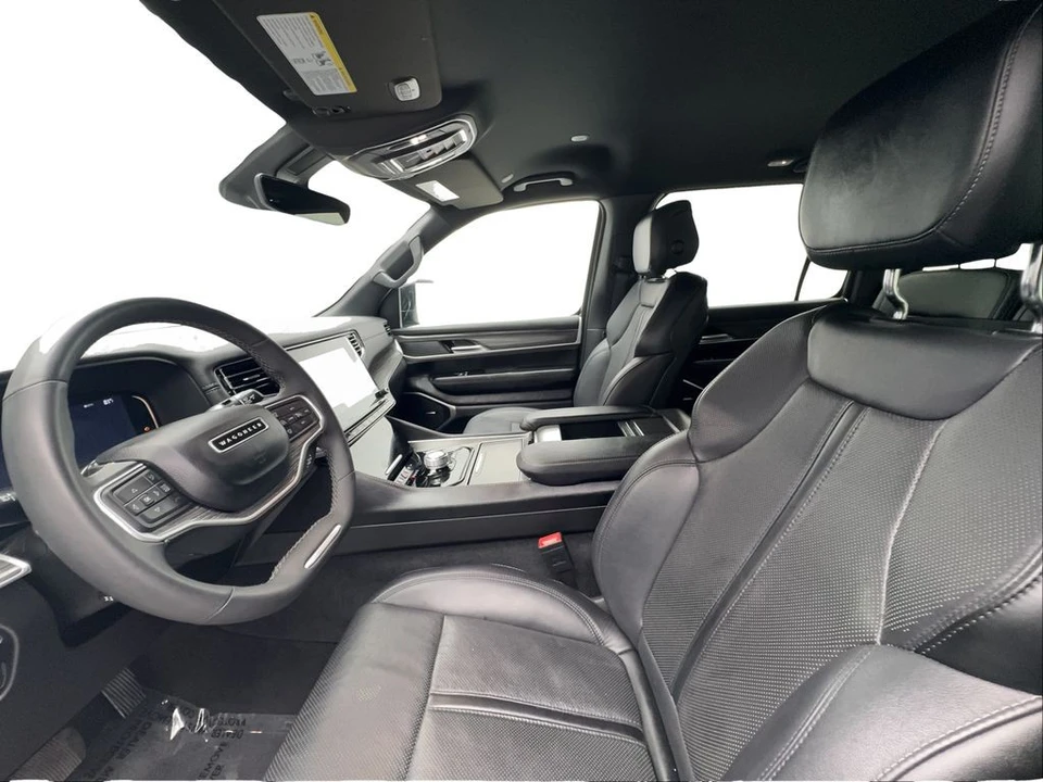 2024 Jeep WS Wagoneer - Image 19 of 31