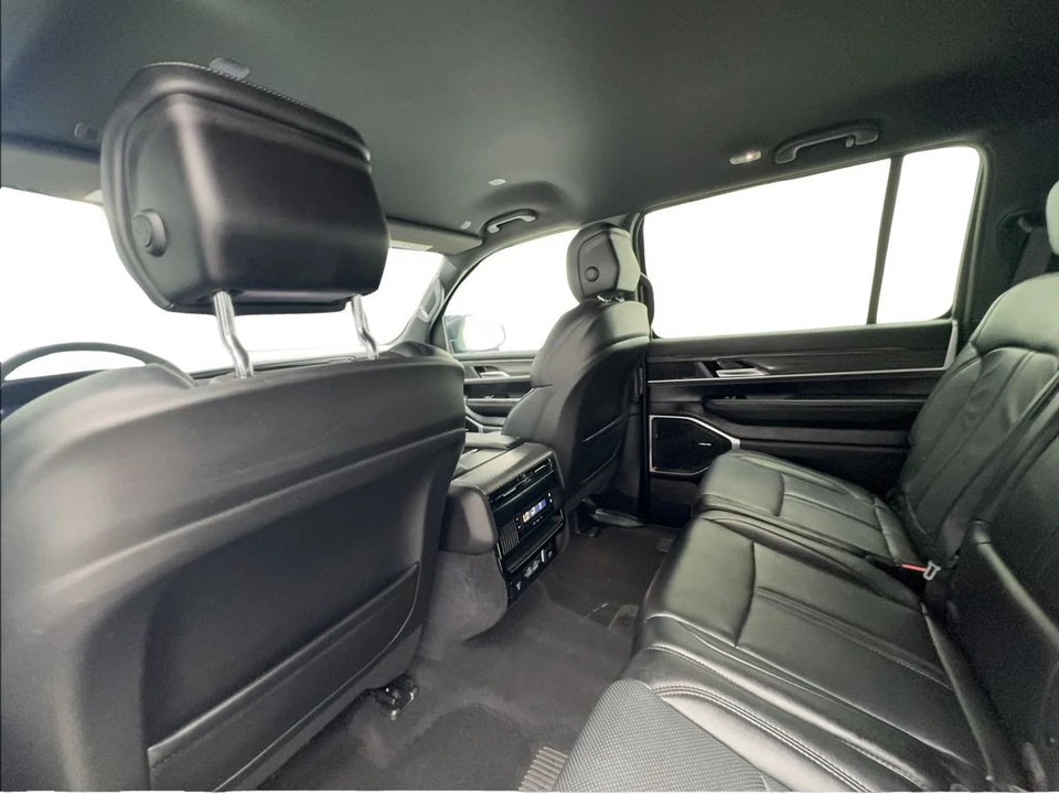 2024 Jeep WS Wagoneer - Image 23 of 31