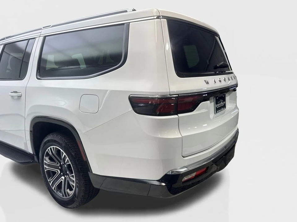 2024 Jeep WS Wagoneer - Image 19 of 31