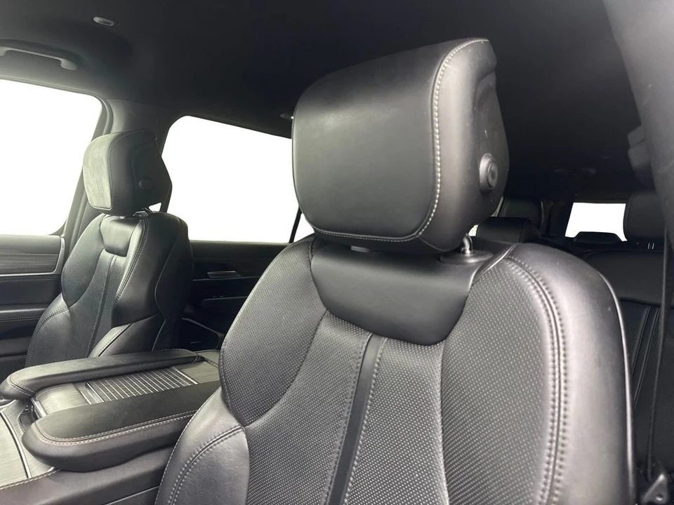 2024 Jeep WS Wagoneer - Image 27 of 31