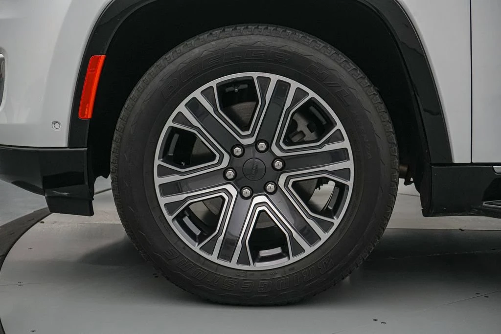 2024 Jeep WS Wagoneer - Image 11 of 21