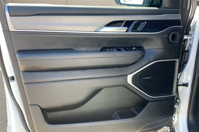 2024 Jeep WS Wagoneer - Image 16 of 21