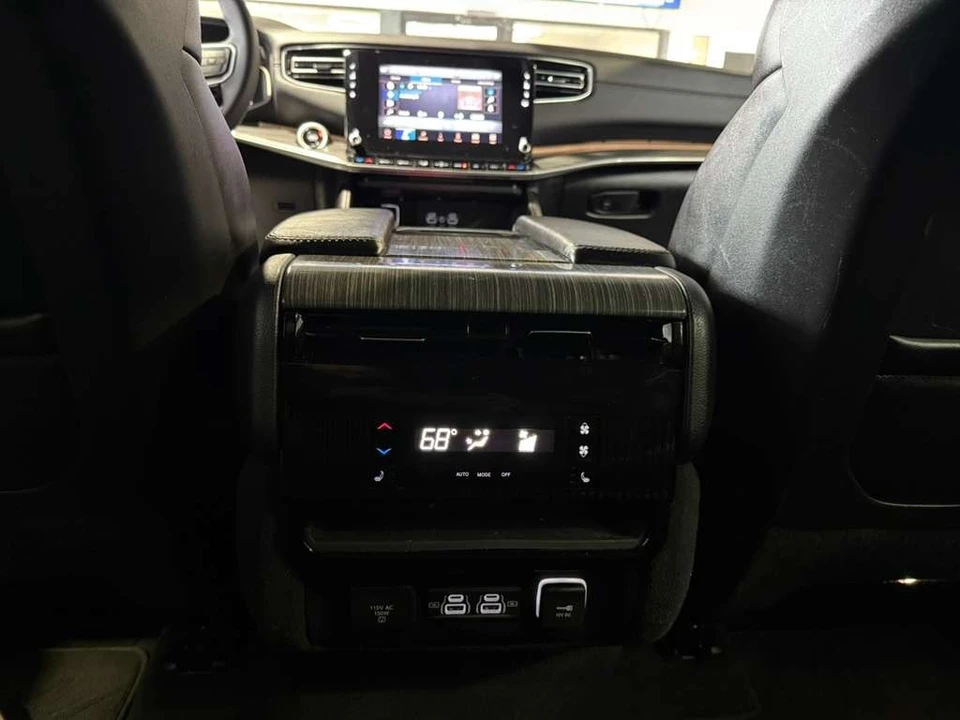 2024 Jeep WS Wagoneer - Image 23 of 31