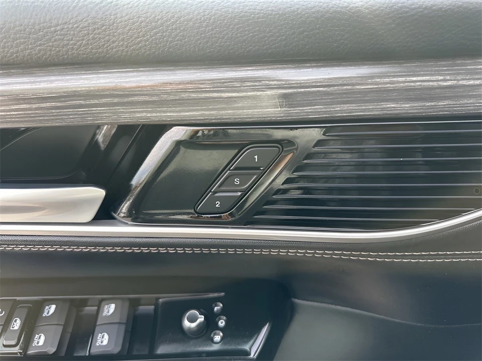2024 Jeep WS Wagoneer - Image 11 of 12
