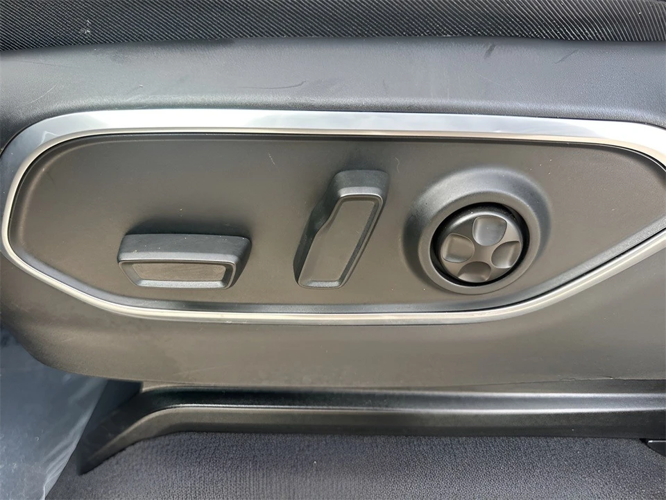 2024 Jeep WS Wagoneer - Image 10 of 12